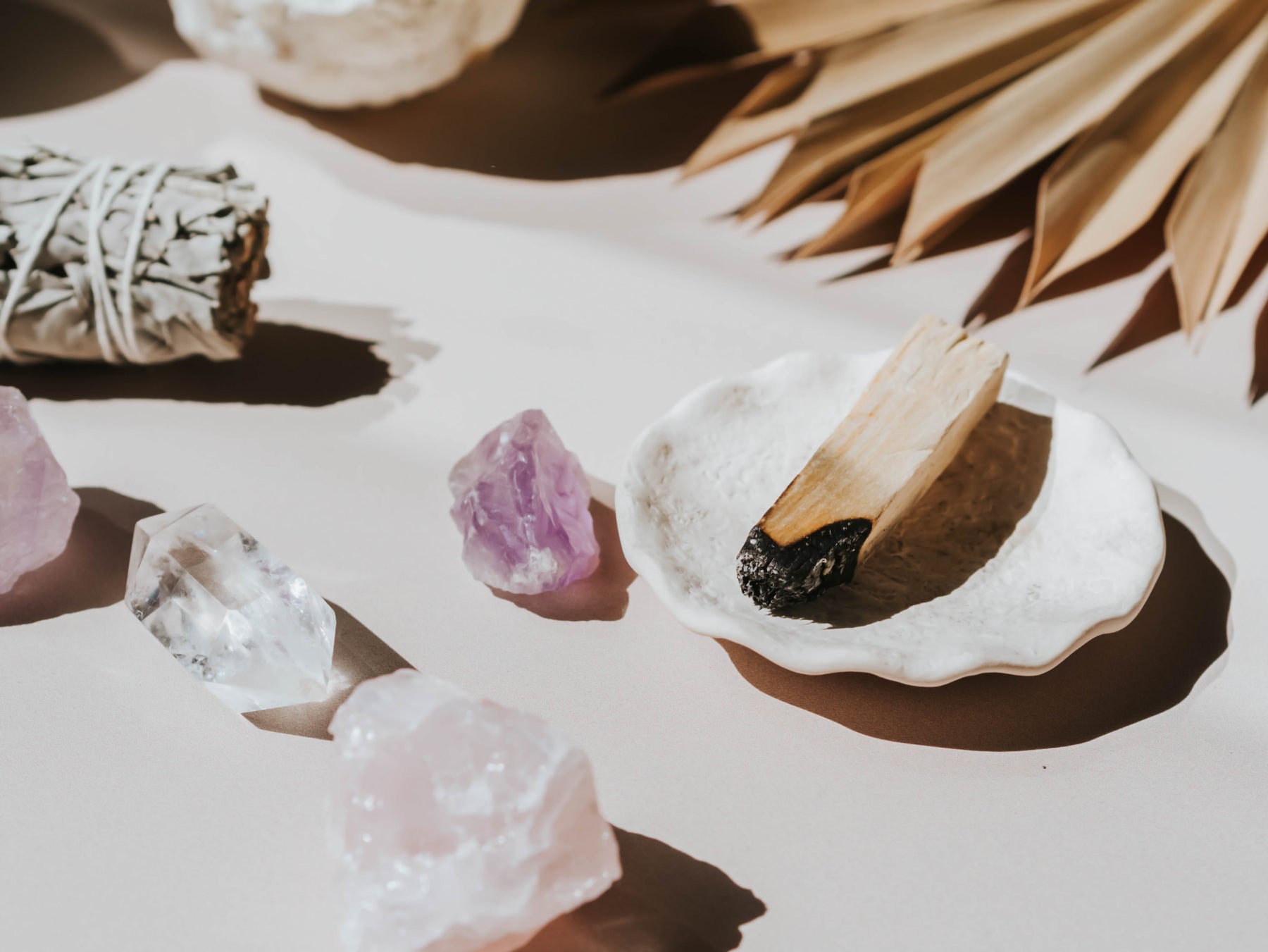 Quick Guide:  How to Pick a Crystal That Matches Your Mood! 💎
