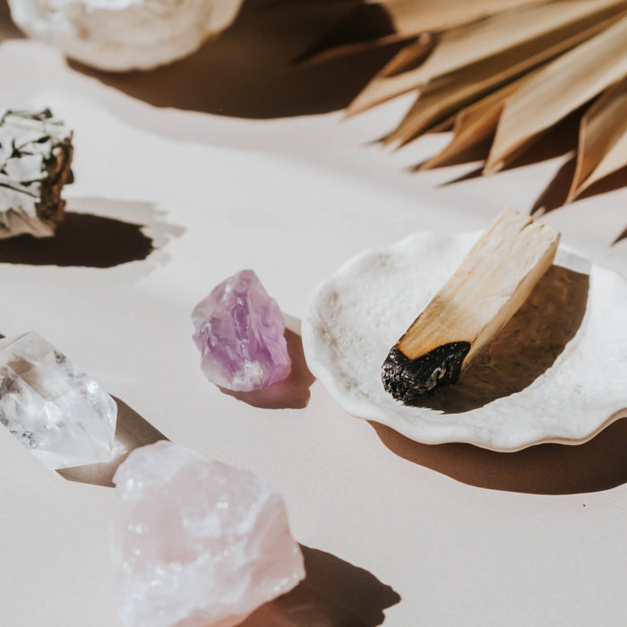 Quick Guide:  How to Pick a Crystal That Matches Your Mood! 💎