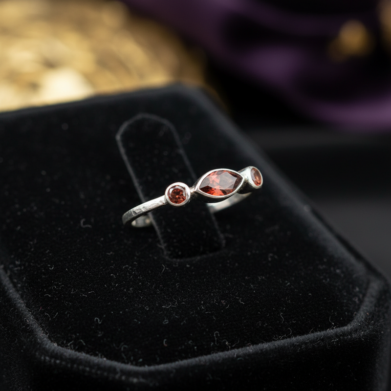 Ring Garnet Sterling Silver
