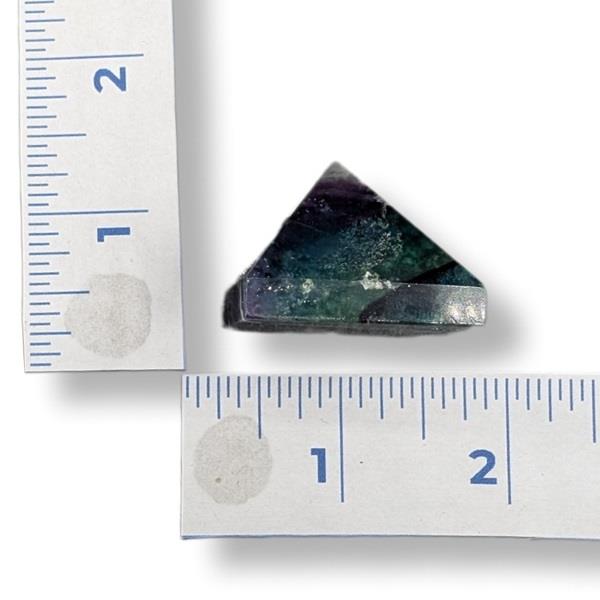 Flourite Pyramid 32g Approximate