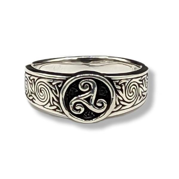 Ring Triskele Sterling Silver | Earthworks