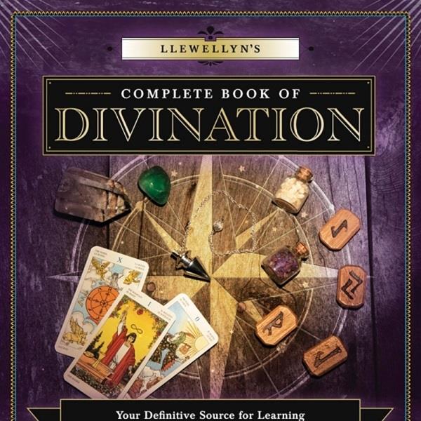 Llewellyns Complete Book of Divination