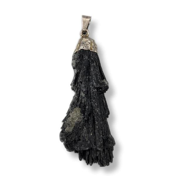 Pendant Black Kyanite