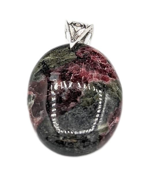 Pendant Eudialyte