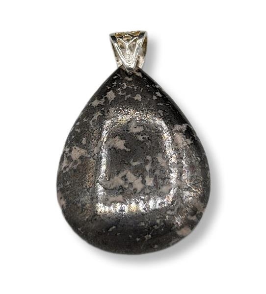 Pendant Silver Ore