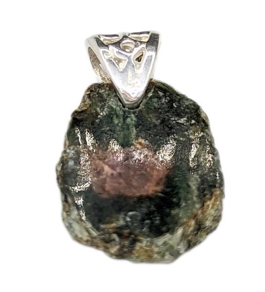 Pendant Ruby in Fuschite