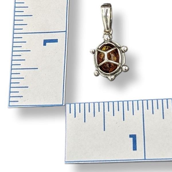 Pendant Amber Turtle Sterling Silver