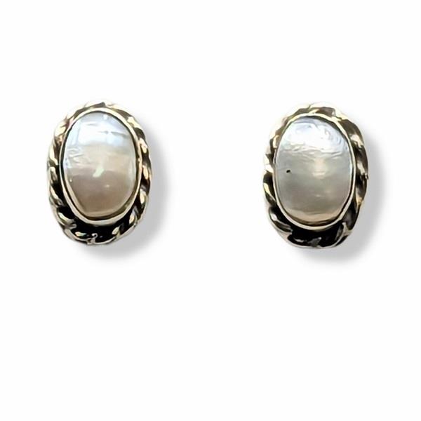 Earrings Pearl Studs