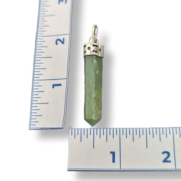 Pendant Prehnite Point