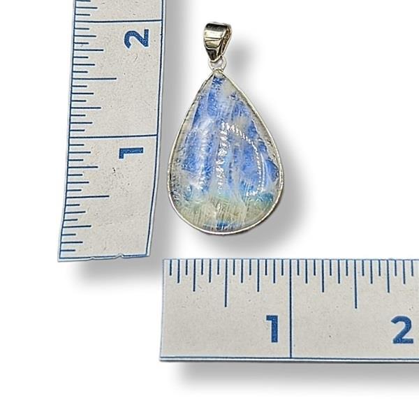 Pendant Rainbow Moonstone Sterling Silver