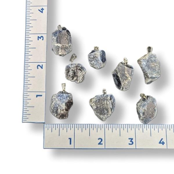 Pendant Sapphire Rough