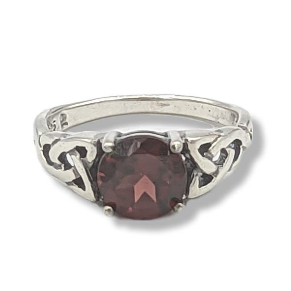 Ring Garnet Sterling Silver | Earthworks 
