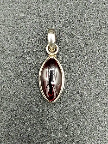 Pendant Garnet Sterling Silver