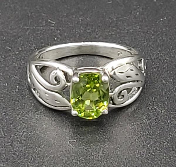 Ring Peridot Celtic Sterling Silver