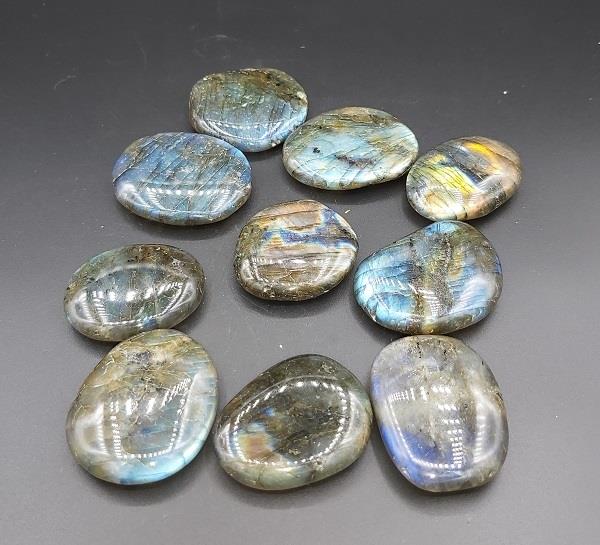 Labradorite Palmstone