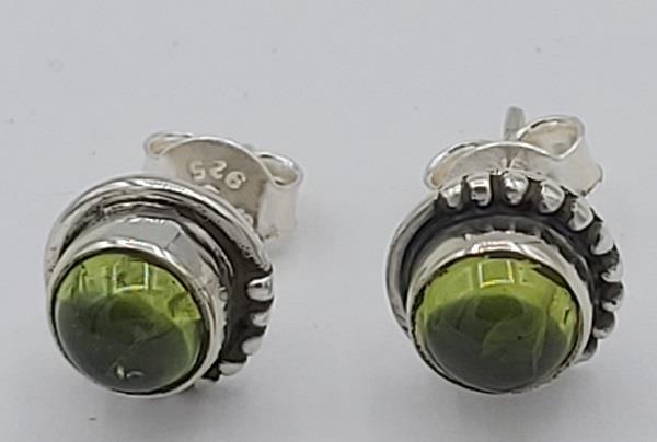 Earrings Peridot Sterling Silver Stud | Earthworks