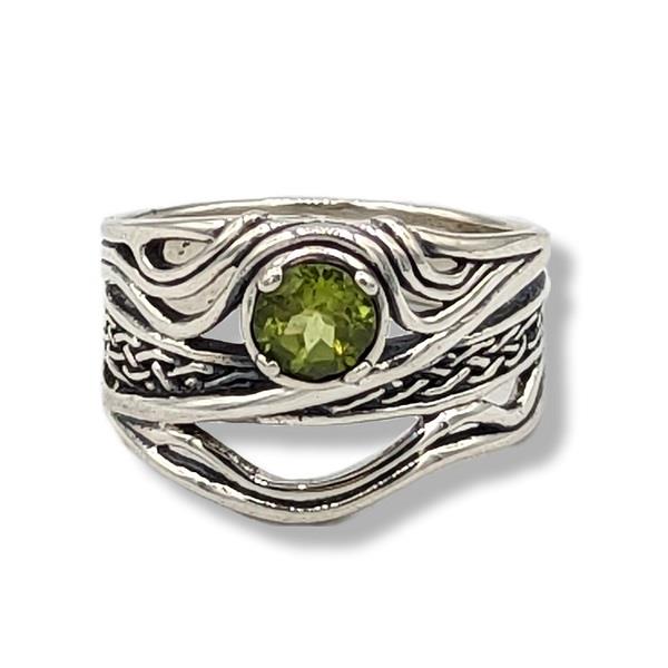 Ring Peridot Wavy Sterling Silver | Earthworks