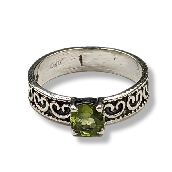 Ring Peridot Sterling Silver | Earthworks