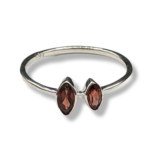 Ring Garnet Sterling Silver | Earthworks