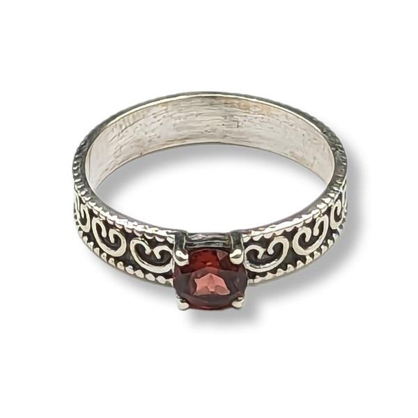 Ring Garnet Sterling Silver | Earthworks